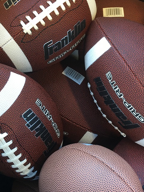 篮球——NBA常规赛：勇士不敌骑士.